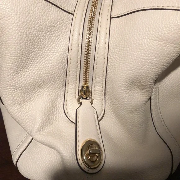 Coach turn lock purse - Picture 7 of 16